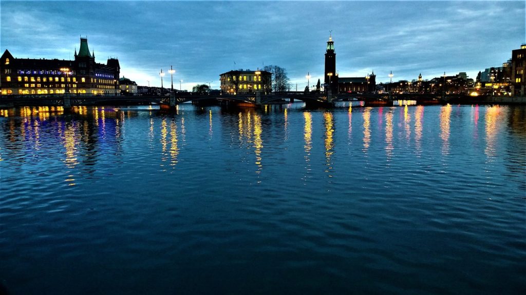 Så här koncentrerad är befolkningen till Stockholm